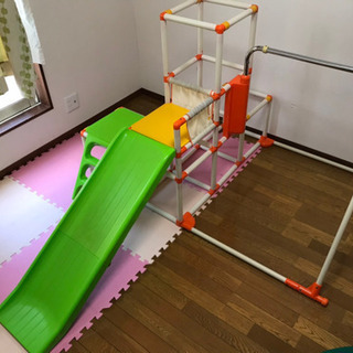 ジャングルジム　ブランコ付きの画像