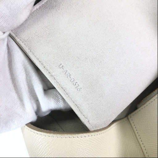 《真贋チェック済み》美品セリーヌ レザー 2way ベルトバッグ ホワイト