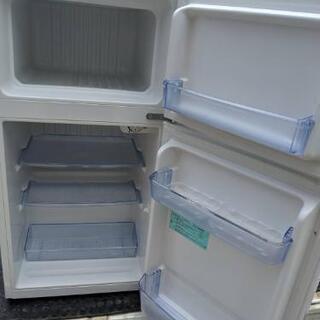 ハイヤー冷蔵庫106リットルの画像