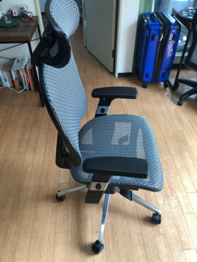【美品】定価1.5万円くらいの椅子