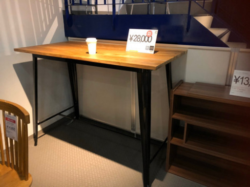 スタンディングテーブル&イス(NOCE)