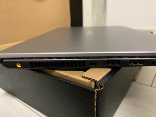 受付終了【新品】13.3型SONY VAIO /Windows 10/カメラつき