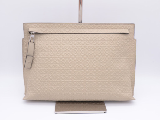《LOEWE/Tポーチ リピート 型押し クラッチポシェット》ABランク 美品
