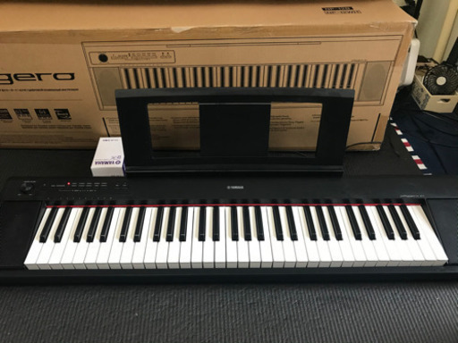 ヤマハ　電子キーボード　NPー12B