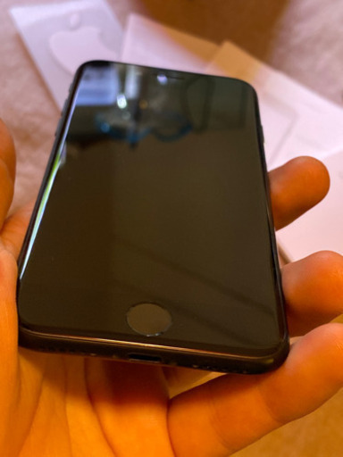 iPhone7 128g ブラック使用半年　シムフリー美品！
