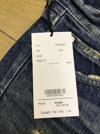 新品タグ付き！！　定価2万8千円 ジーンズ デニムハーフパンツ