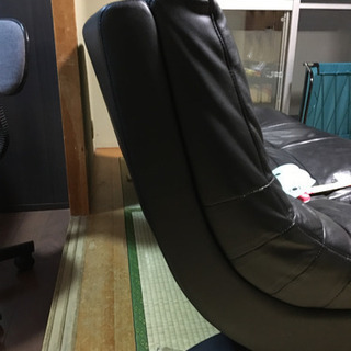 ニトリ　革張り二人がけソファー　黒の画像