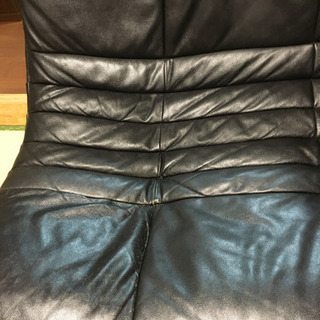 ニトリ　革張り二人がけソファー　黒の画像