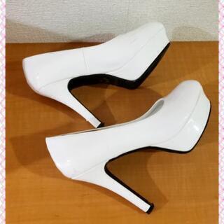 ♡ホワイトエナメルパンプス♡の画像