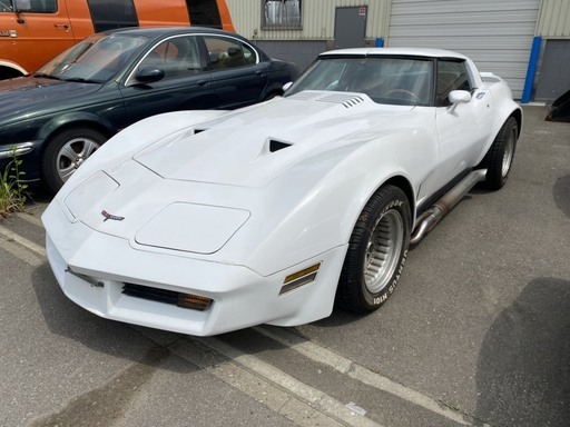 1981シボレーC3コルベットスティングレーFRP実働コンディション