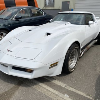 1981　シボレー　C3　コルベット　スティングレー　FRP　実...