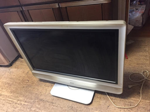 32型テレビ サンヨーLCD-32HD6 2005年製