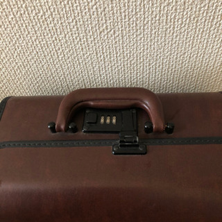 トリミングカバンの画像
