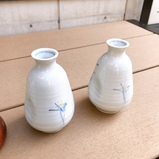 【あげます6月7日まで】ぐいのみ・とっくり徳利酒器４個白地美品の画像
