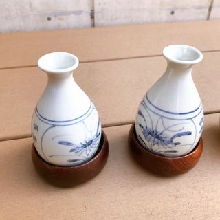 【あげます6月7日まで】ぐいのみ・とっくり徳利酒器４個白地美品の画像