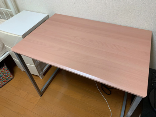 パソコンテーブル