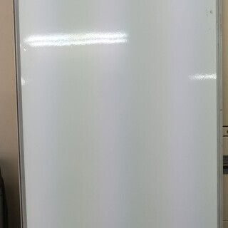 【無料】壁掛けホワイトボード（90×60ｃｍ）さしあげます