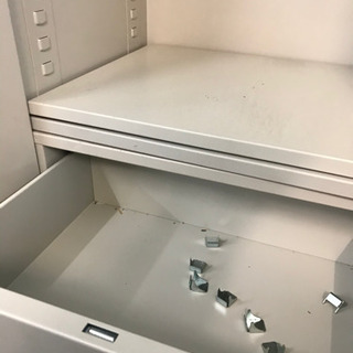 金庫大型　値下しました。☆77781 ダイヤル鍵２付エイコー引出し1棚3段の画像