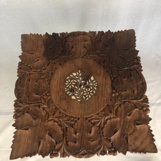 飾り台 サイドテーブル コンパクト 細工 手彫りの画像