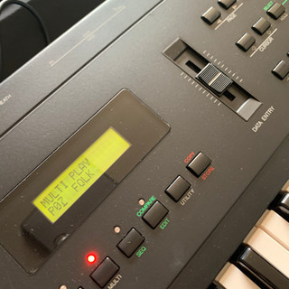 【美品】懐かしの！YAMAHA シンセサイザー　スタンド付き！の画像