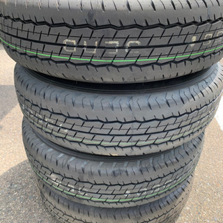 再入荷、ハイエース新車外しタイヤ4本セット①（スチールホイール組）