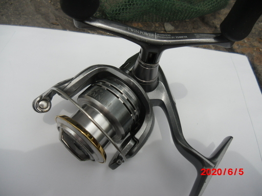★SHIMANO/シマノ　08TWINPOWER 2500　YUMEYA製コラボＷハンドル装着モデル☆エギング、シーバス