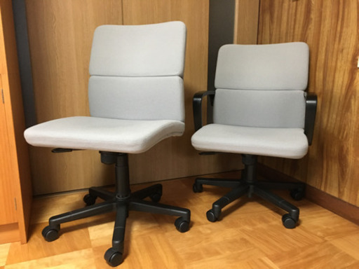 【訂正 4脚でした❗️値下げ敢行❗️】ワーキングチェア キャスター付き天童木工製（山形県）価格相談に応じます❗️