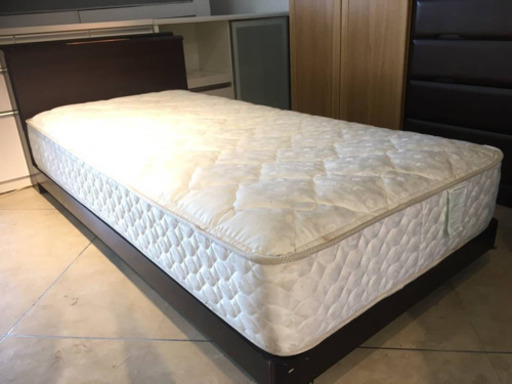 ベッド　ツインのシングル