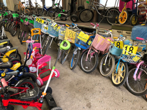 幼児車16インチ　新古車　補助輪付　11,000円（税込）