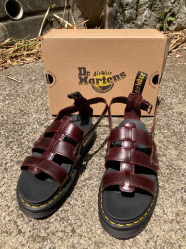 マーチンのサンダル　Dr.Martens