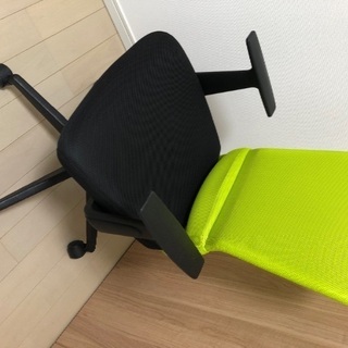 【ほぼ未使用】オフィスチェア　引取のみ　【葛飾区】