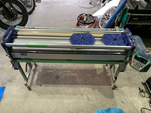 クロス糊付け機　①