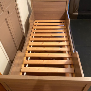 【引き渡し先決まりました】IKEA 子ども用ベッドの画像