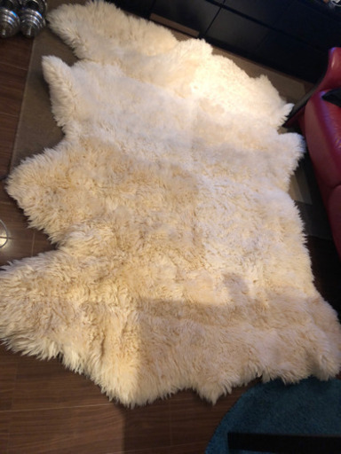 【クリーニング済み美品】毛皮シープスキンラグ
