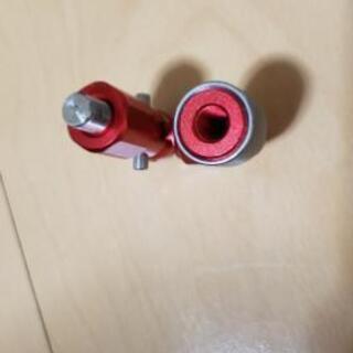 たも網を折り畳みにするパーツ？魚釣りで使えます。の画像