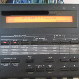 ローランド　Roland MUSIC WORKSTATION XP-50 シンセサイザー　ケース　エクスパンションボード付きの画像