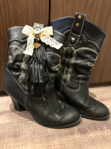 リズリサの黒ブーツ