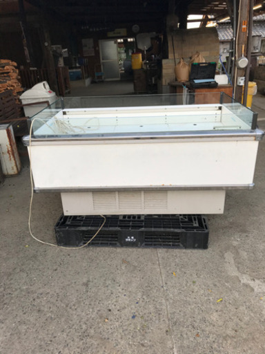オープン型冷蔵ショーケース　サンヨーTEM-KS857