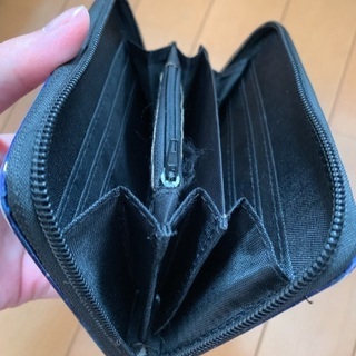 二つ折り財布の画像
