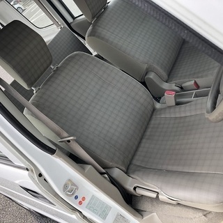 傷凹みが多いので激安出品！！ H26年式 スズキ エブリィ バン DA64の画像