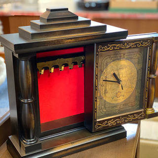 【お取り置き中】アクセサリー収納付き時計の画像