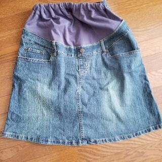 パンツとスカートの画像