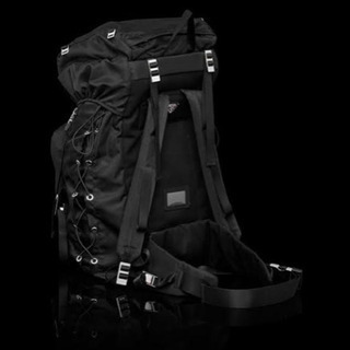 希少 PRADA V133 バックパックの画像