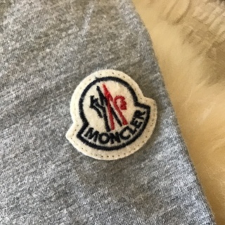 モンクレールTシャツの画像