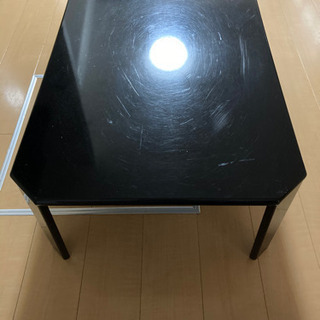 テーブル