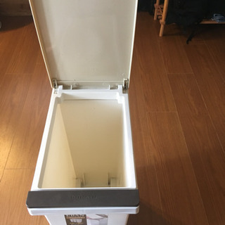 ゴミ箱  20L キャスター付き ワンプッシュの画像