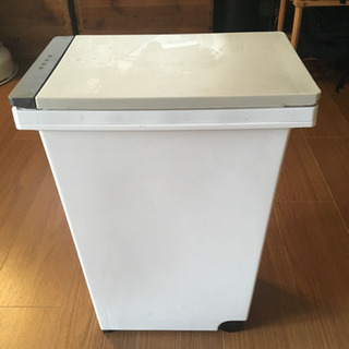 ゴミ箱  20L キャスター付き ワンプッシュの画像