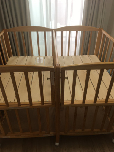 双子ベビーベッド