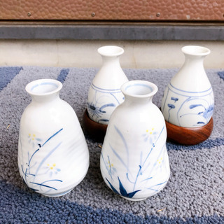 【あげます6月7日まで】ぐいのみ・とっくり徳利酒器４個白地美品