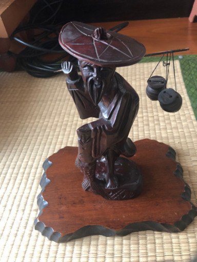 釣老師、木彫りの彫刻